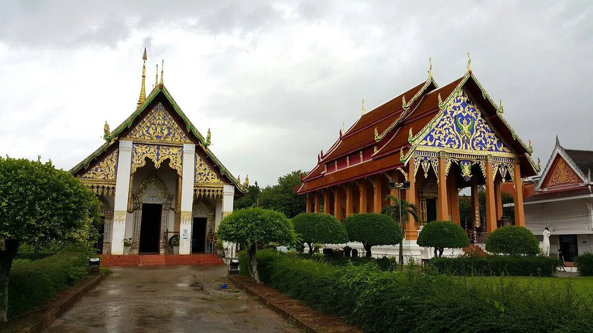 Wat Phrathat Chang Kham Worawihan
