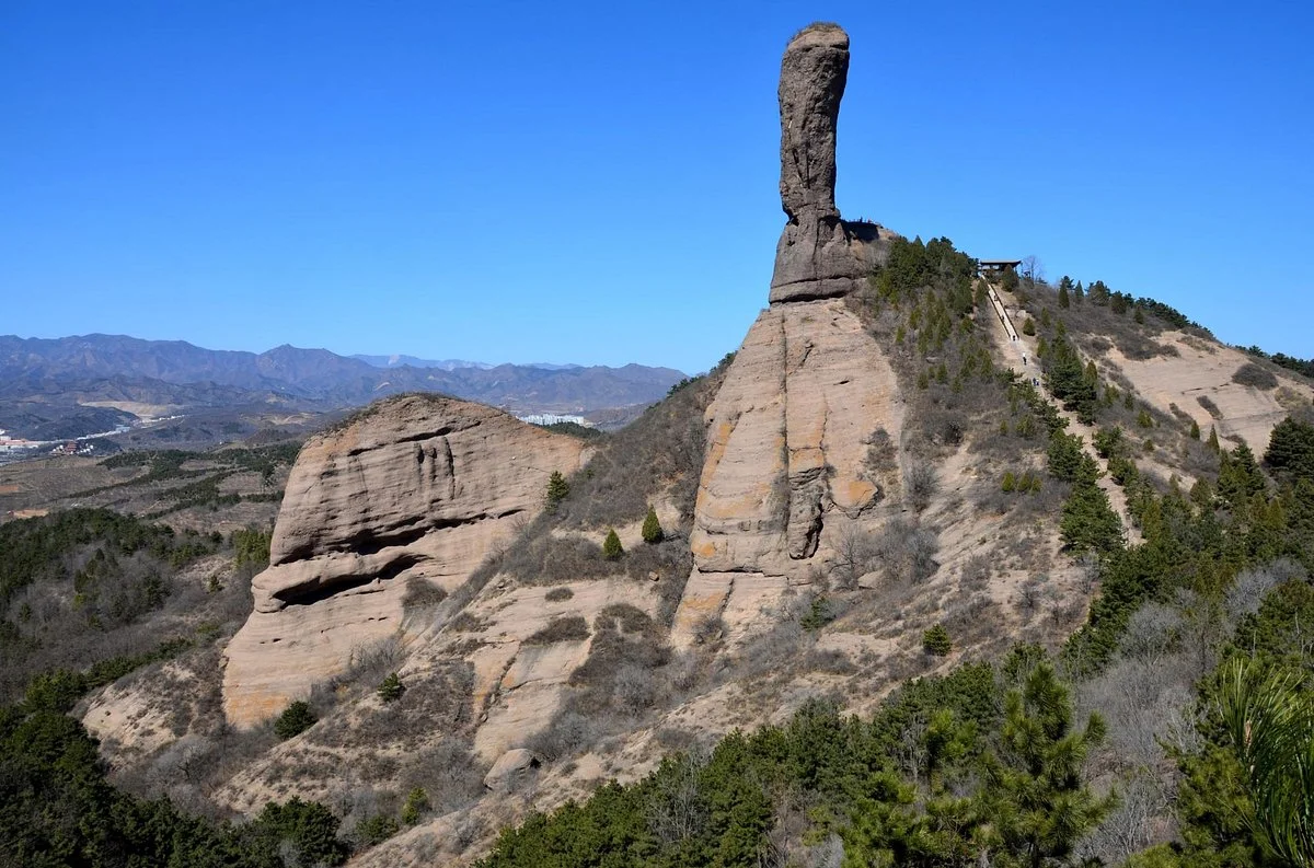 Chengde Qingchui Mountain (Hammer Rock)