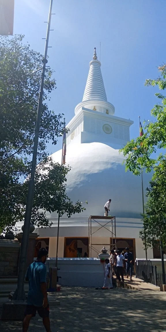 Mahamevnawa Buddhist Monastery Kundasale