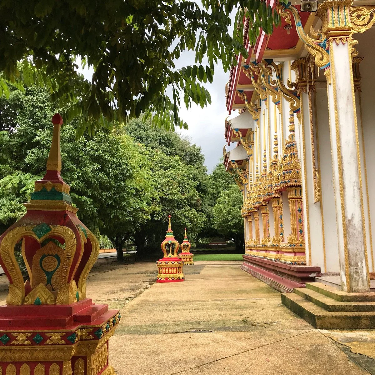 Wat Tham Suwannakhuha