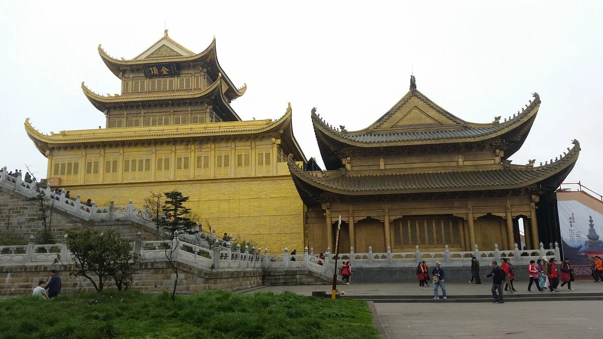 Huazang Temple