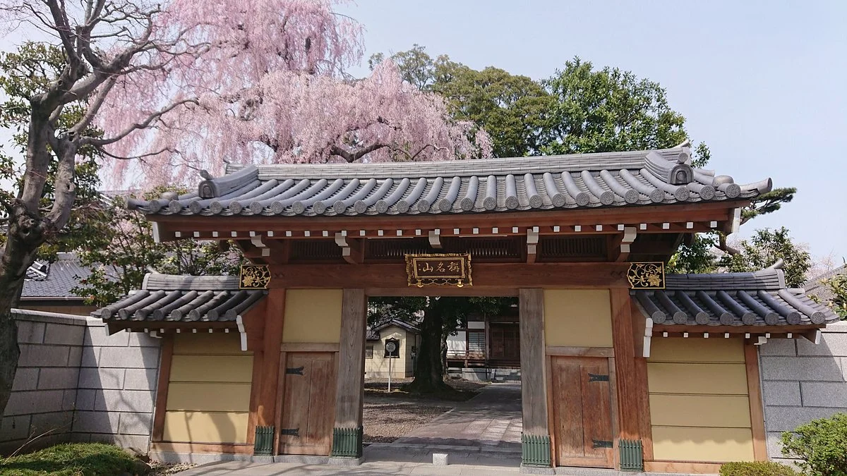Dojin-ji Temple