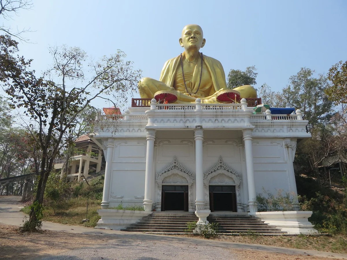 Khruba Sriwichai Monument Lamphun