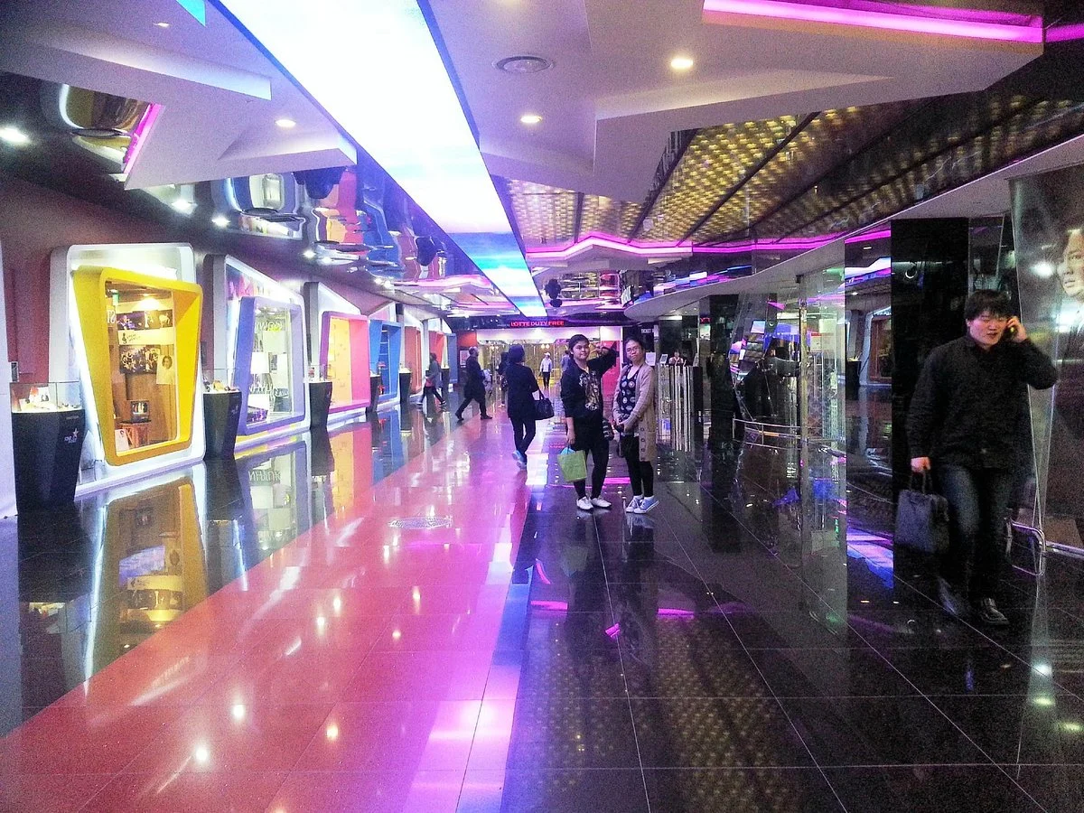 Star Avenue at Lotte World