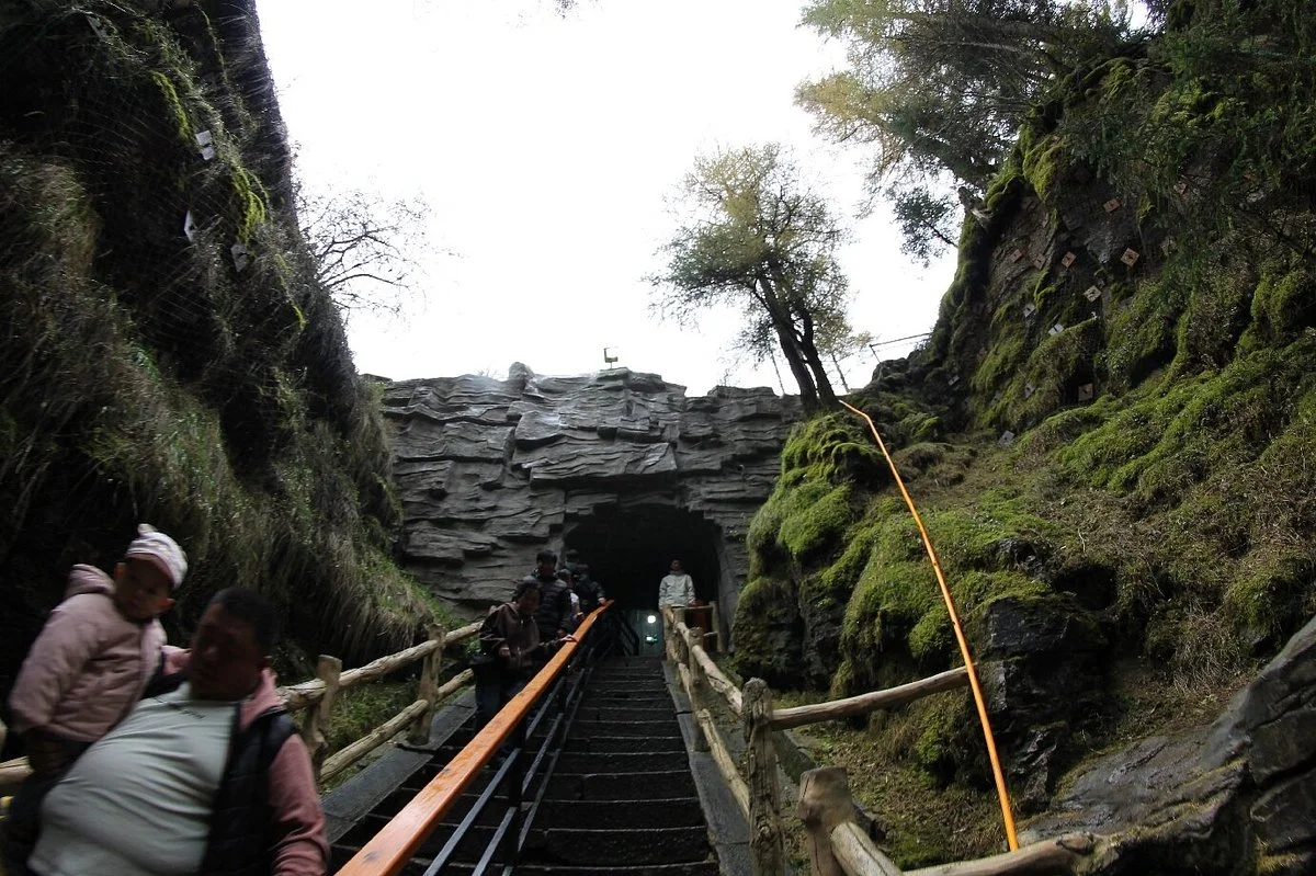Wan-nian Ice Cave