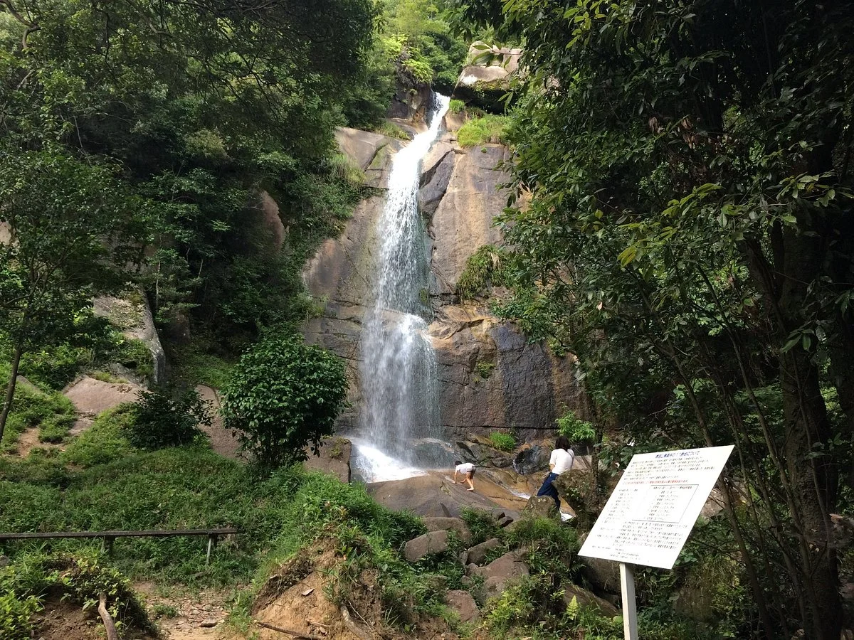 Bakusetsu no Taki Fall