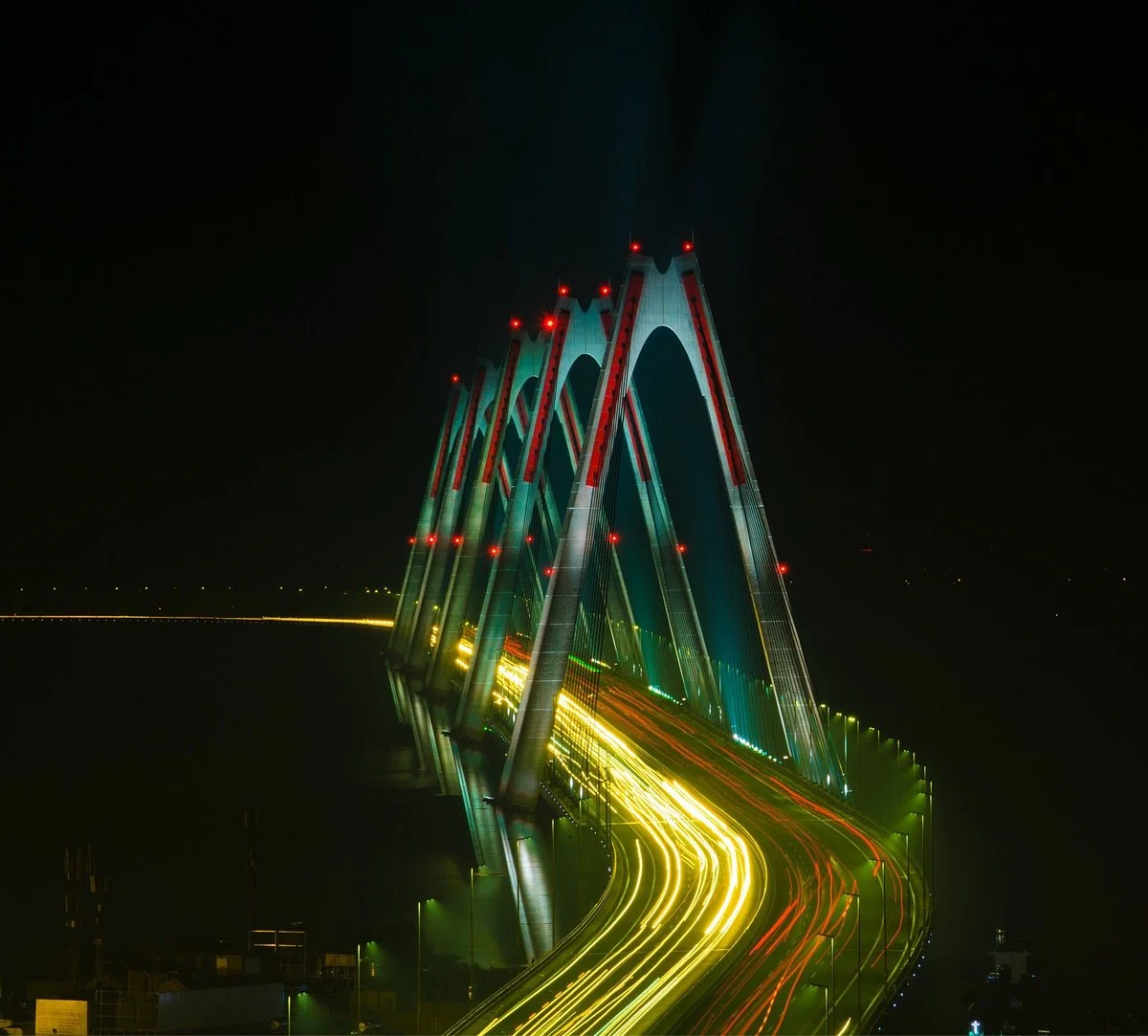 Nhat Tan Bridge