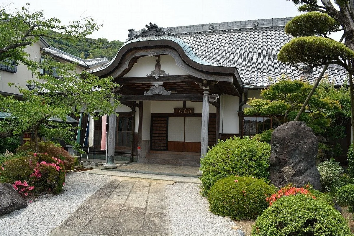 Hannyain Temple