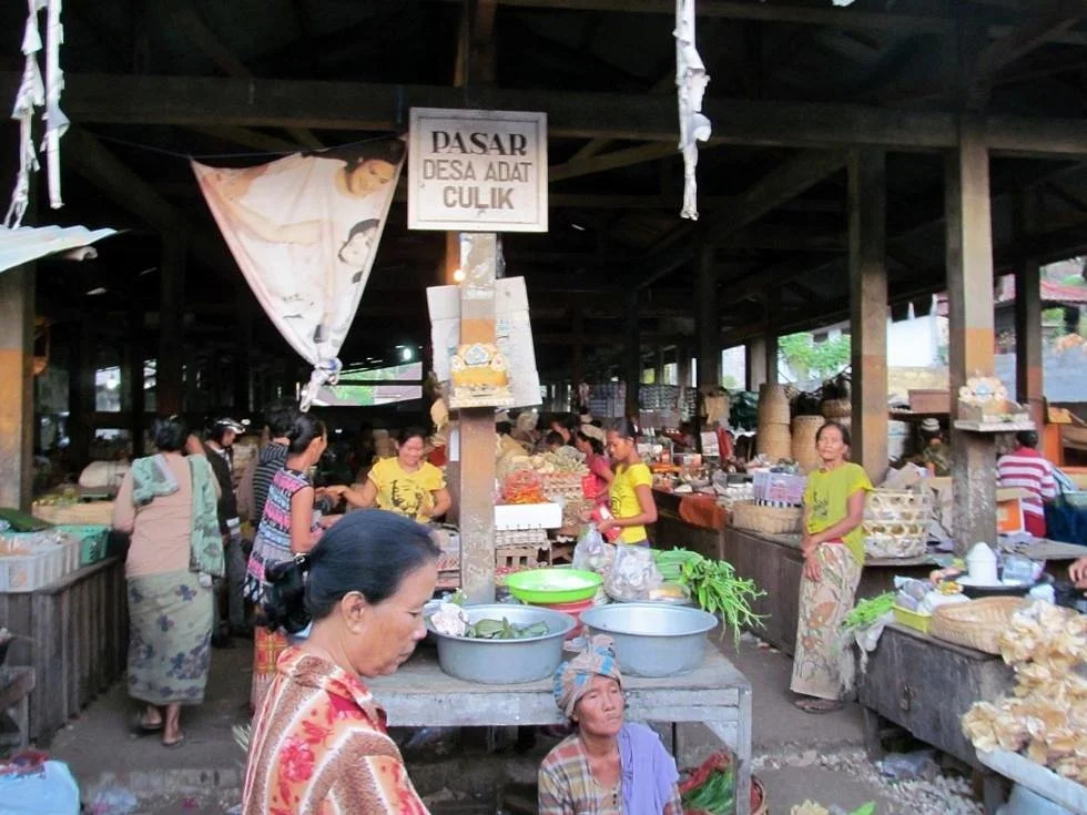 Pasar Desa Adat  Culik