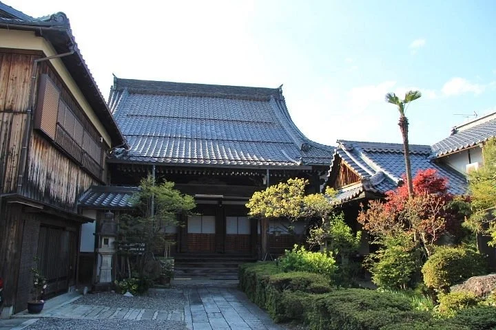 Gantsu-ji Temple
