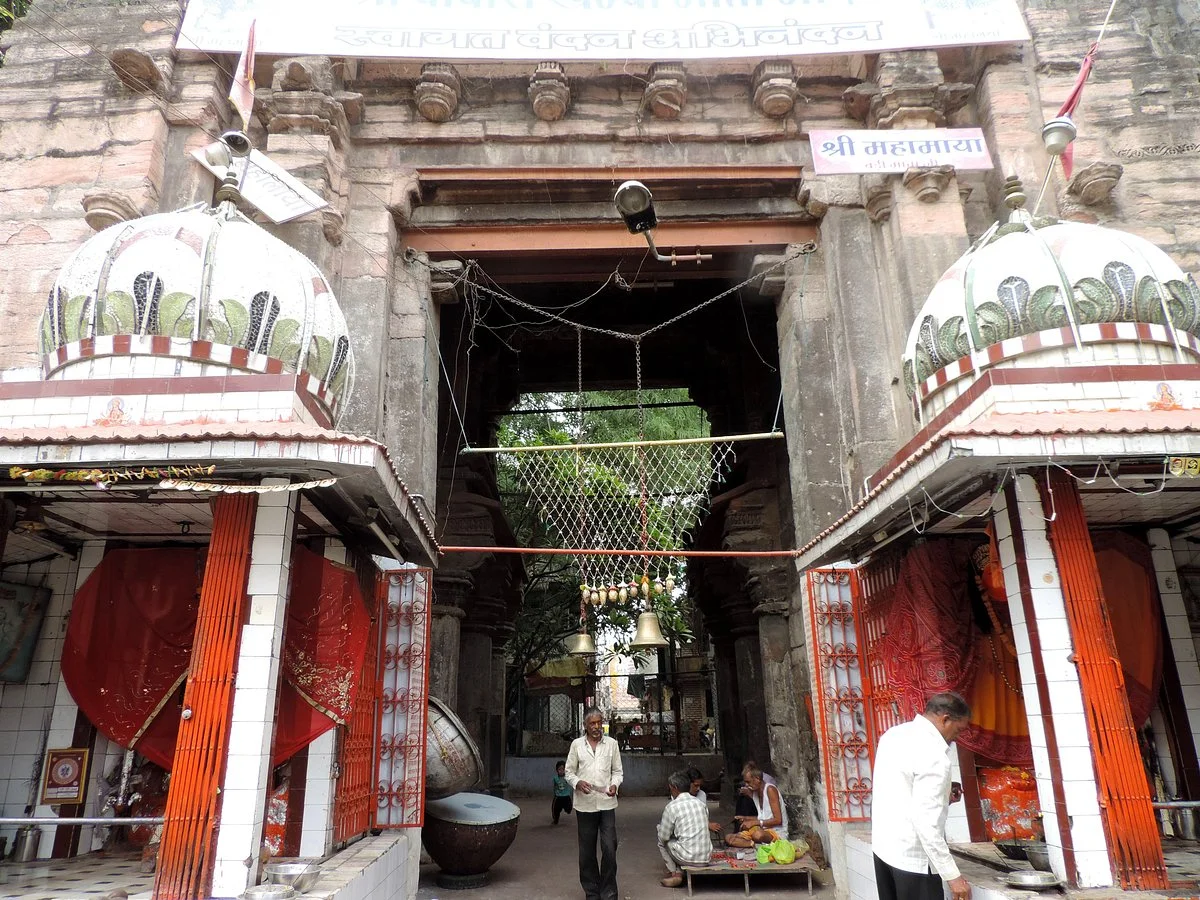 Chaubis Khamba Temple