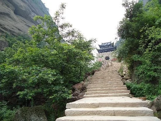 Hongjun Kongke Jianmenguan Monument