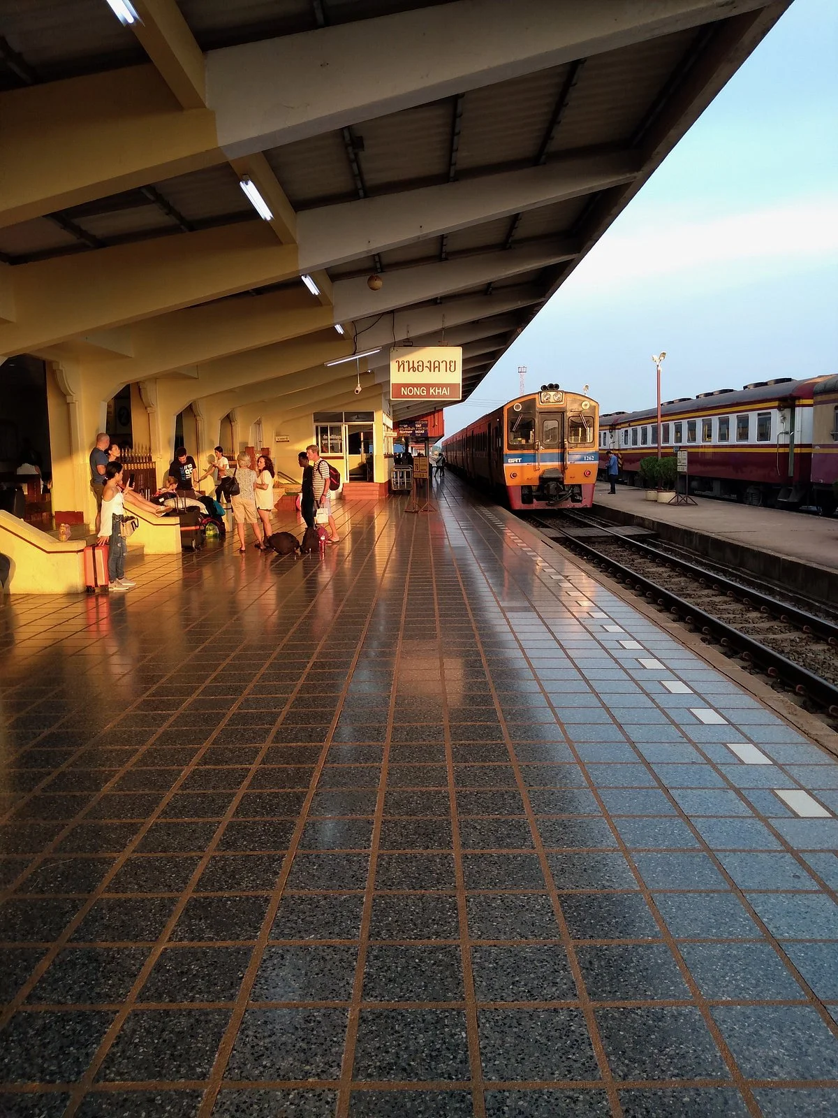 Nong Khai - Thanaleng Shuttle Train