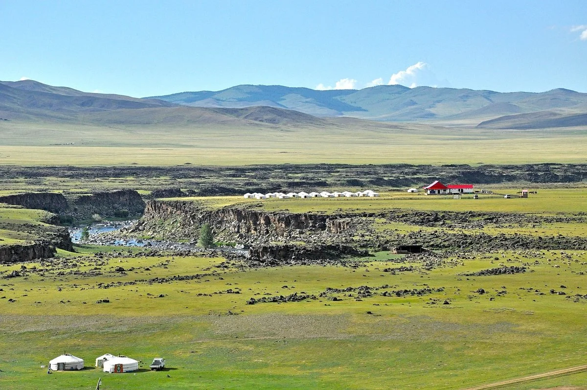 Uurtiin Tokhoi Cliff