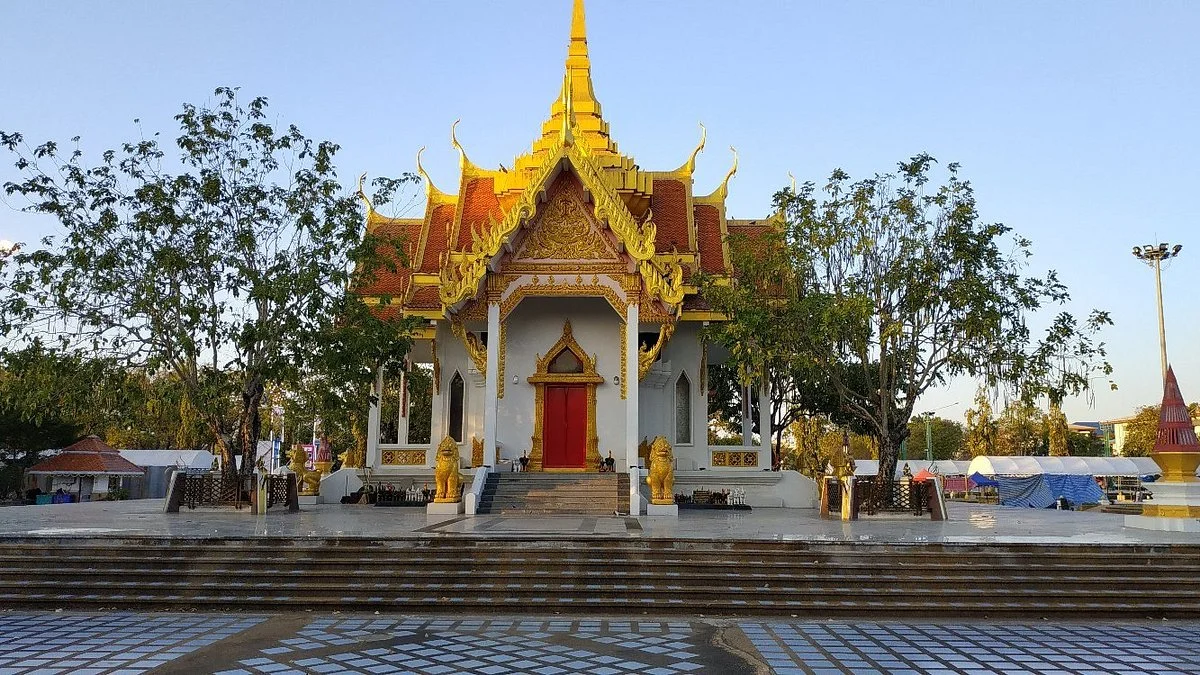 Lak Muang (City Pillar Shrine)
