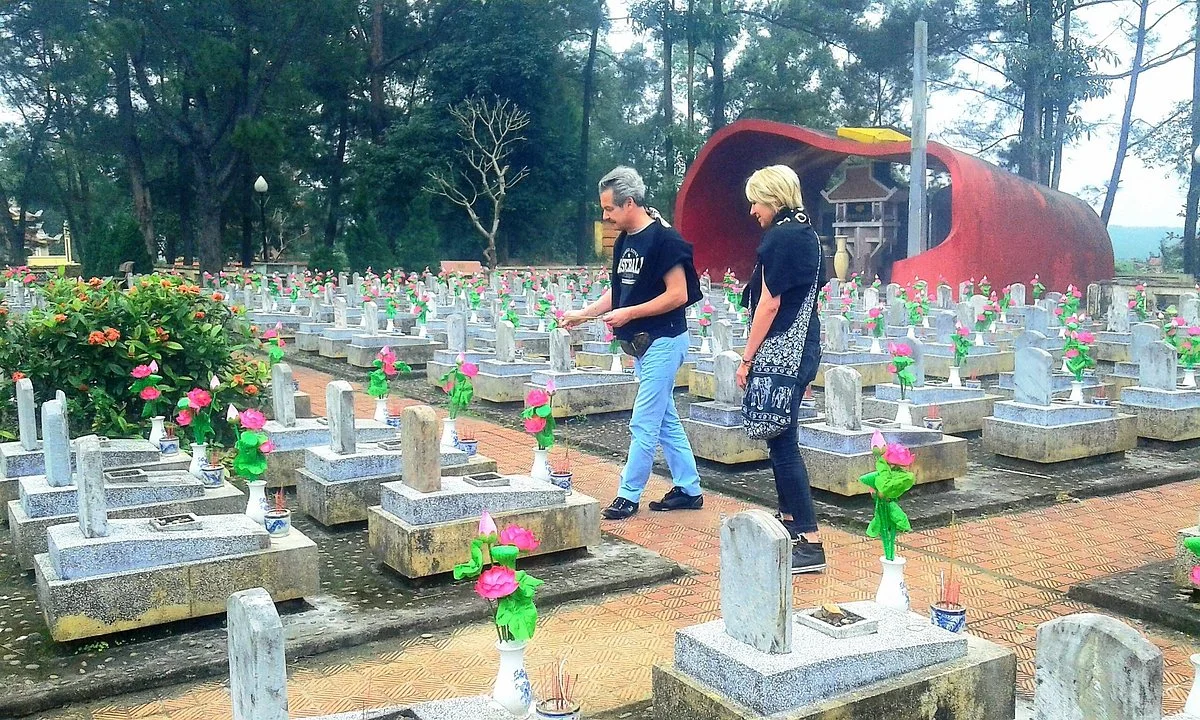 Truong Son Martyrs' Cemetery