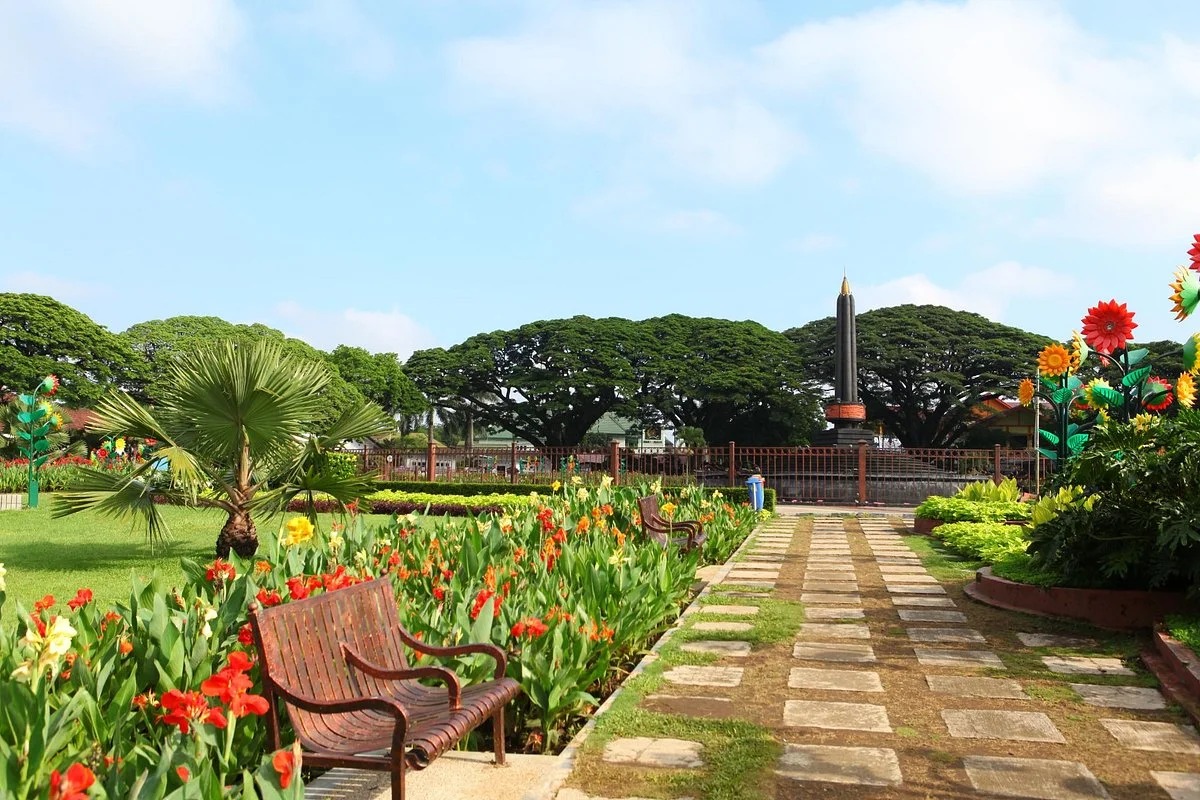 Alun Alun Tugu