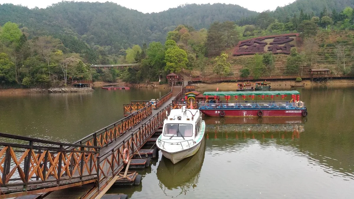 Jiupeng River Scenic Resort