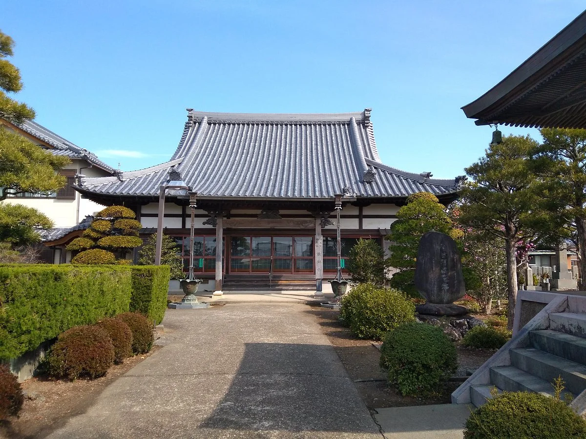 Maidenhair Tree of Manraku-ji Temple