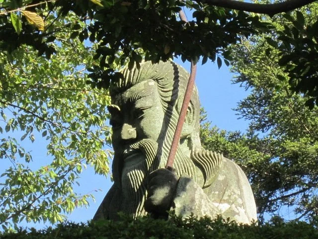 Keitai Tenno Zo Stature
