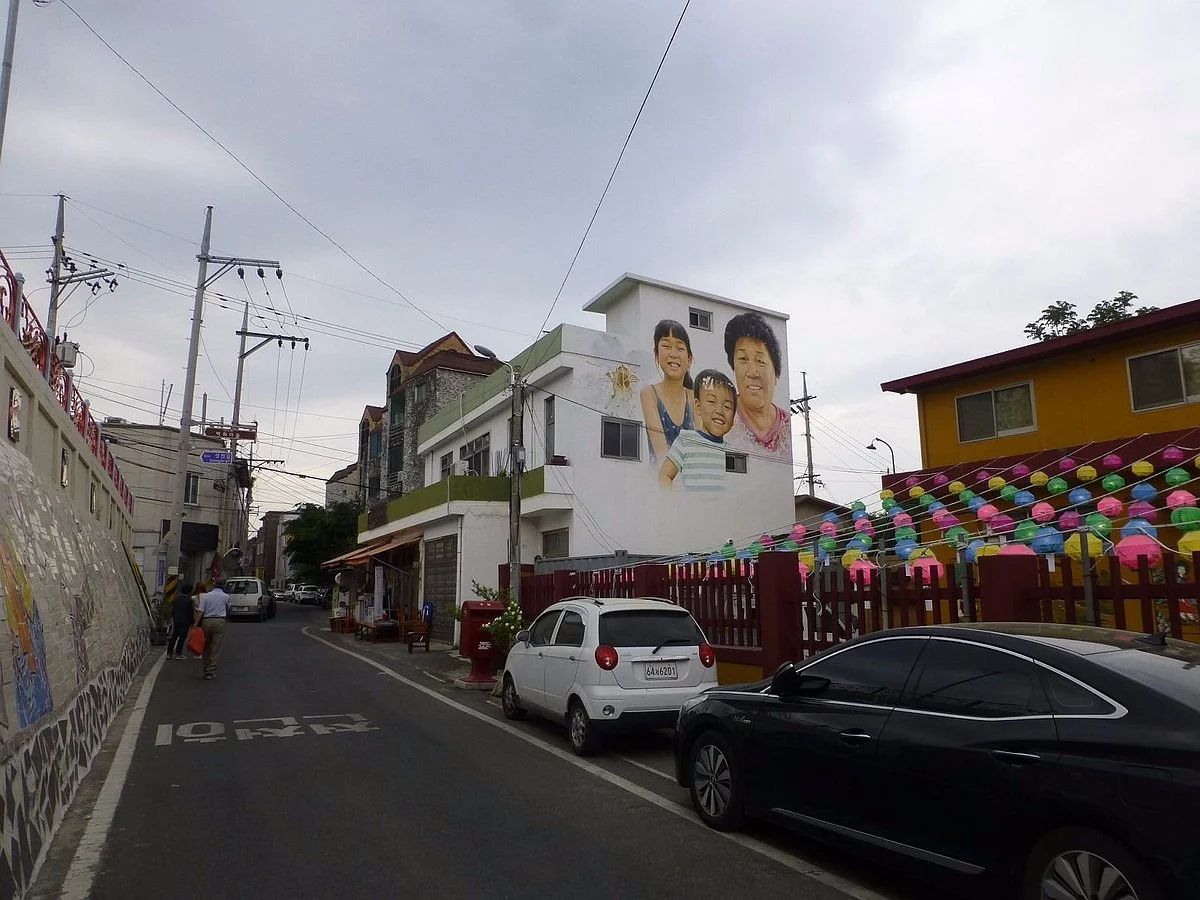 Sinsedong Mural Village
