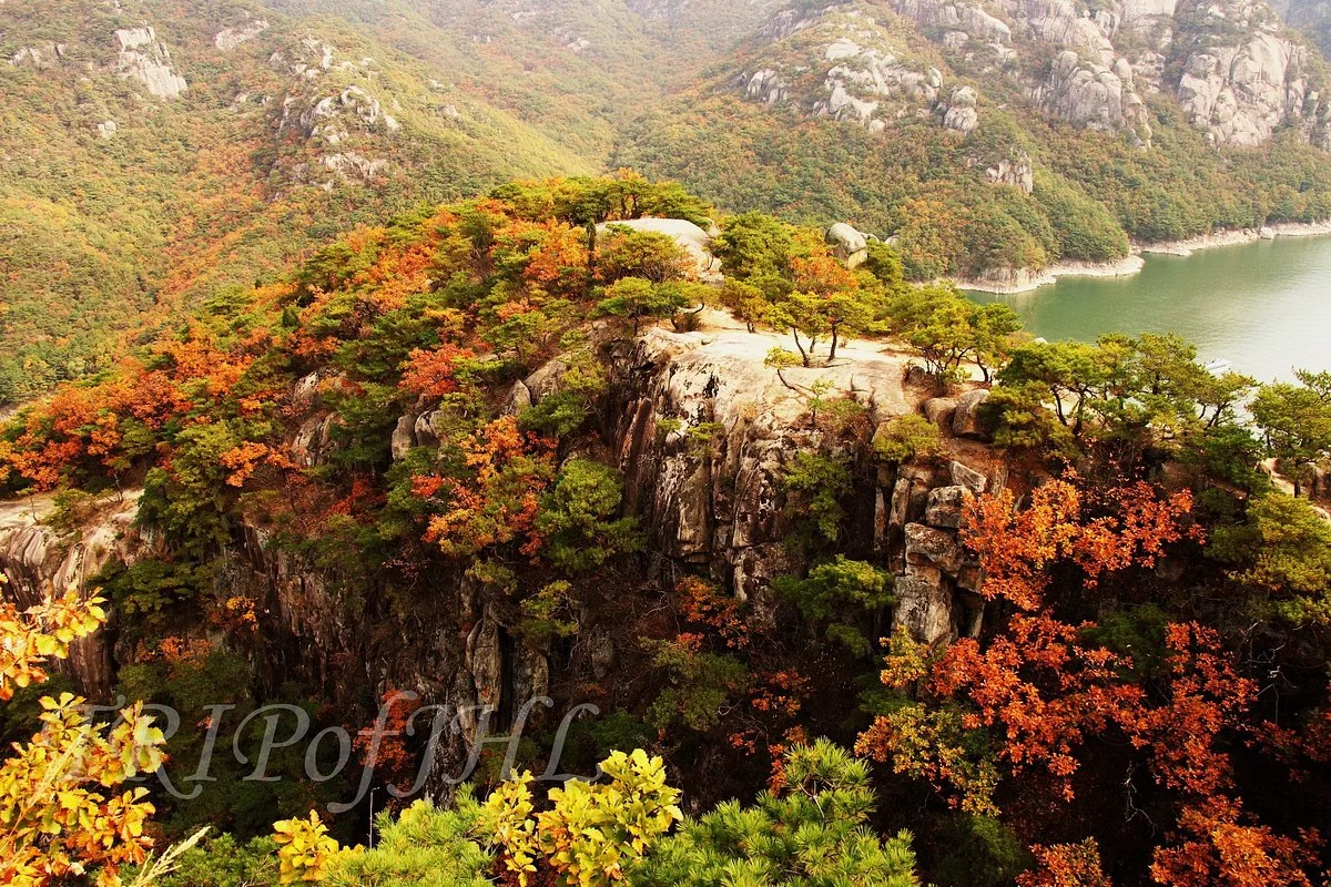 Oksunbong Peak