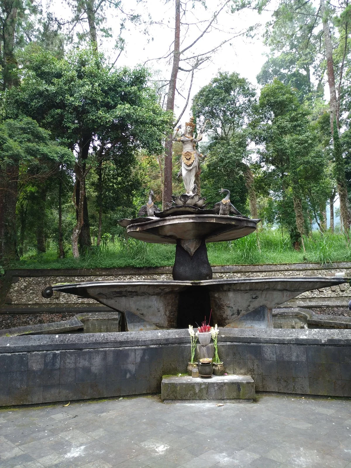 Puri Taman Saraswati