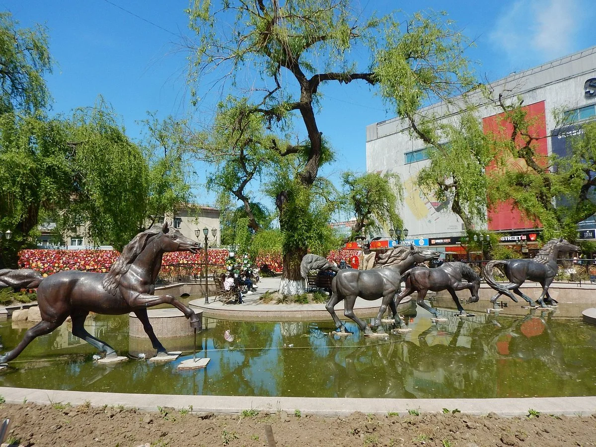 Aichurek Mall Fountains