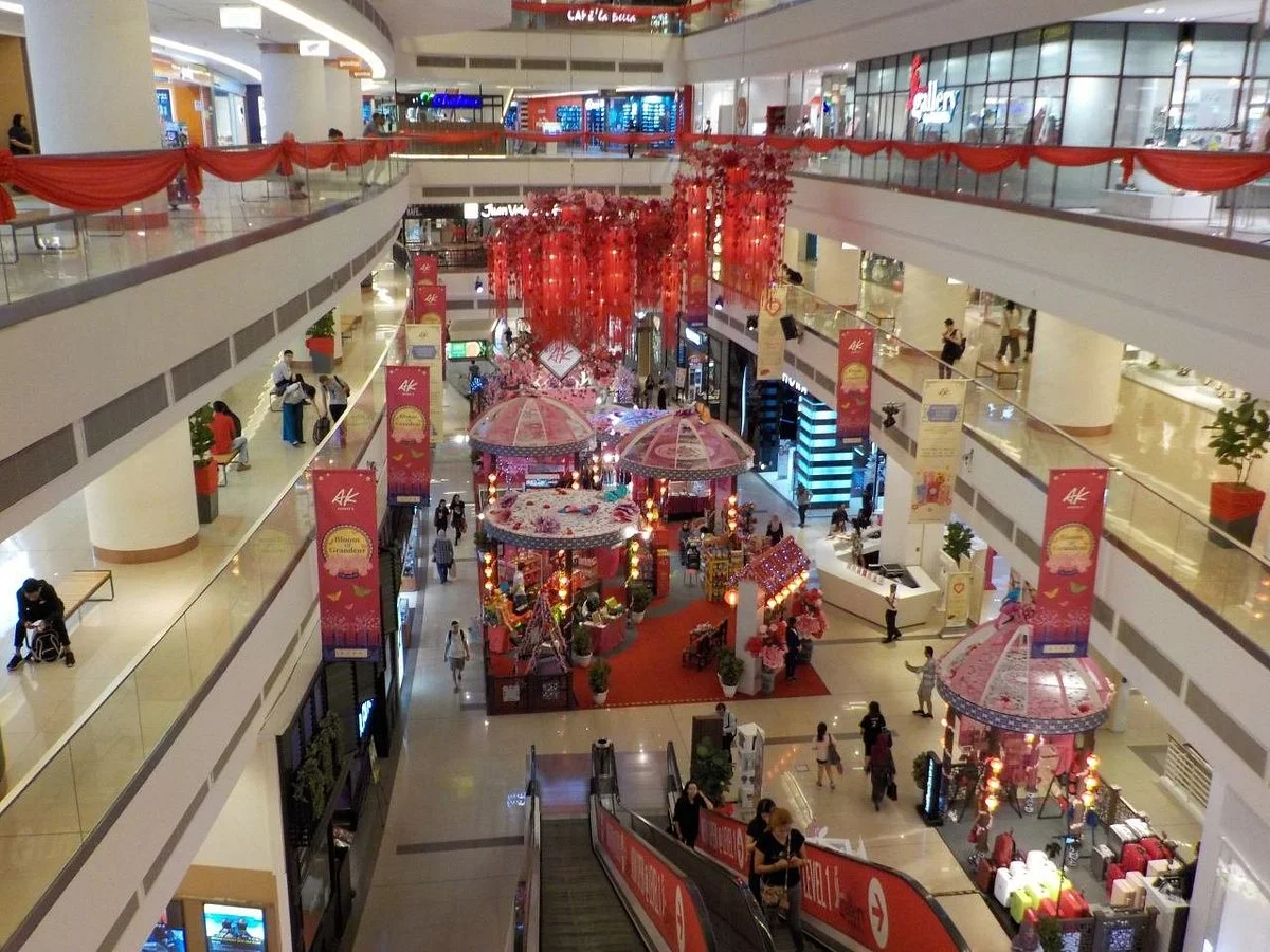 Avenue K Shopping Mall