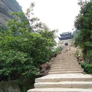 Hemingshan Taoist Statues