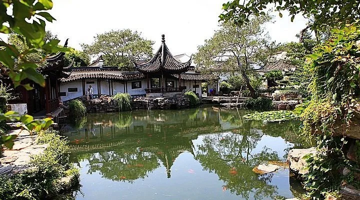 Baojian Hall