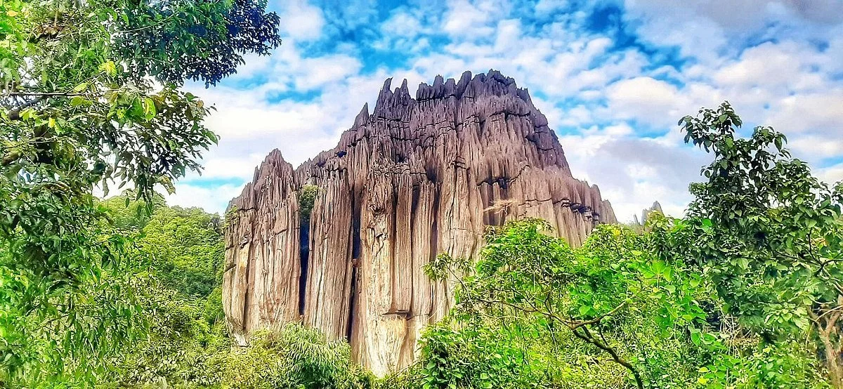 Yana Rocks