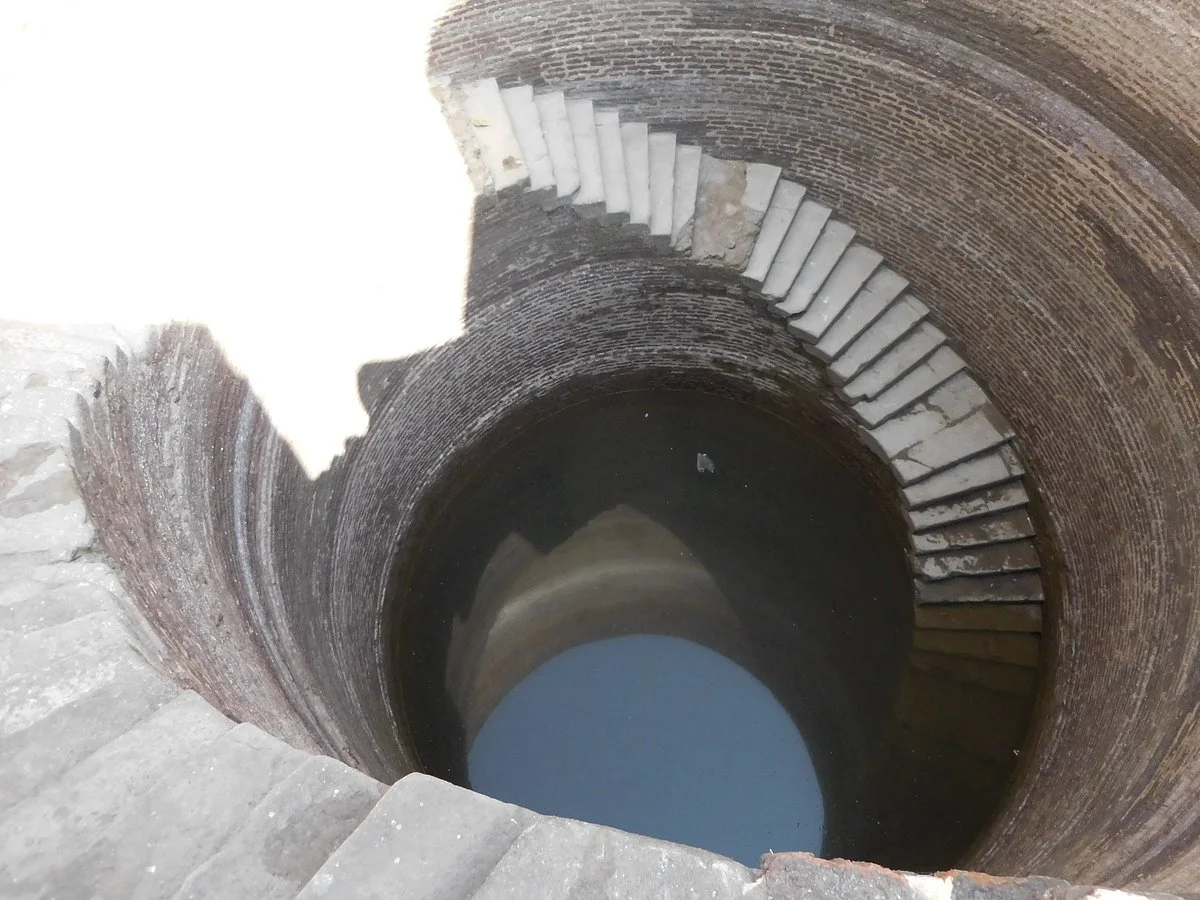 Helical Step Well