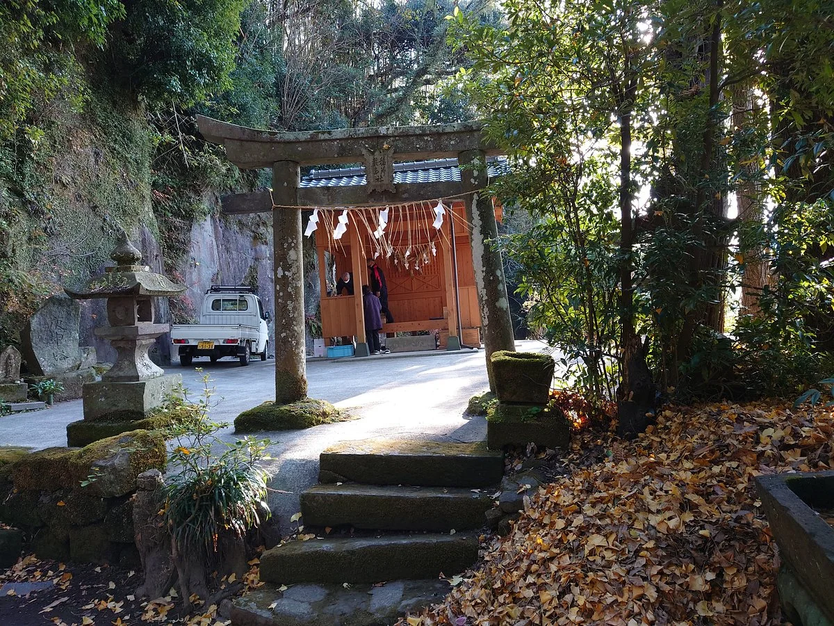 Osako Cliff-carved Budda Statue