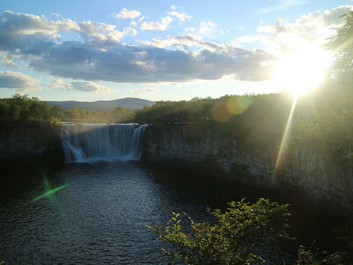 Diaoshuilou Waterfall