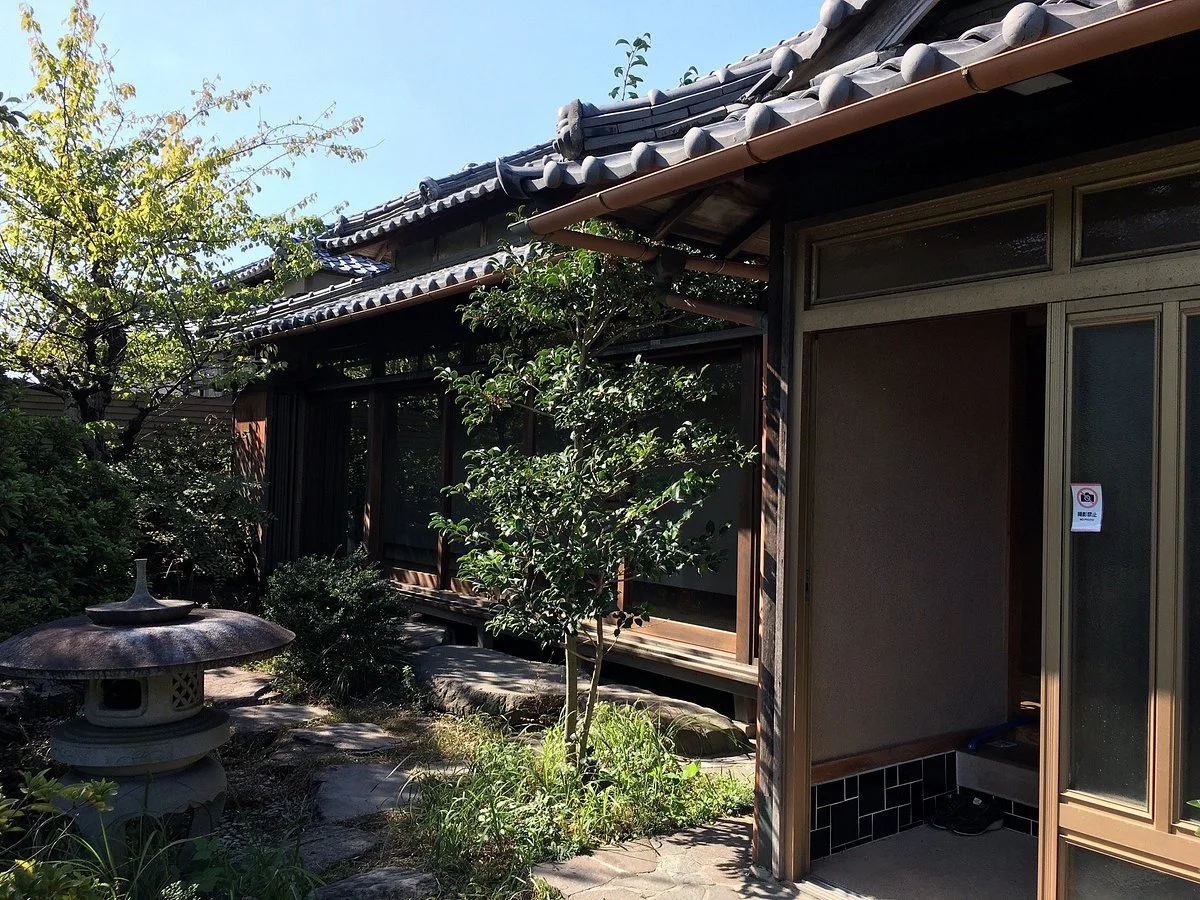 Toshima Sea Wall House