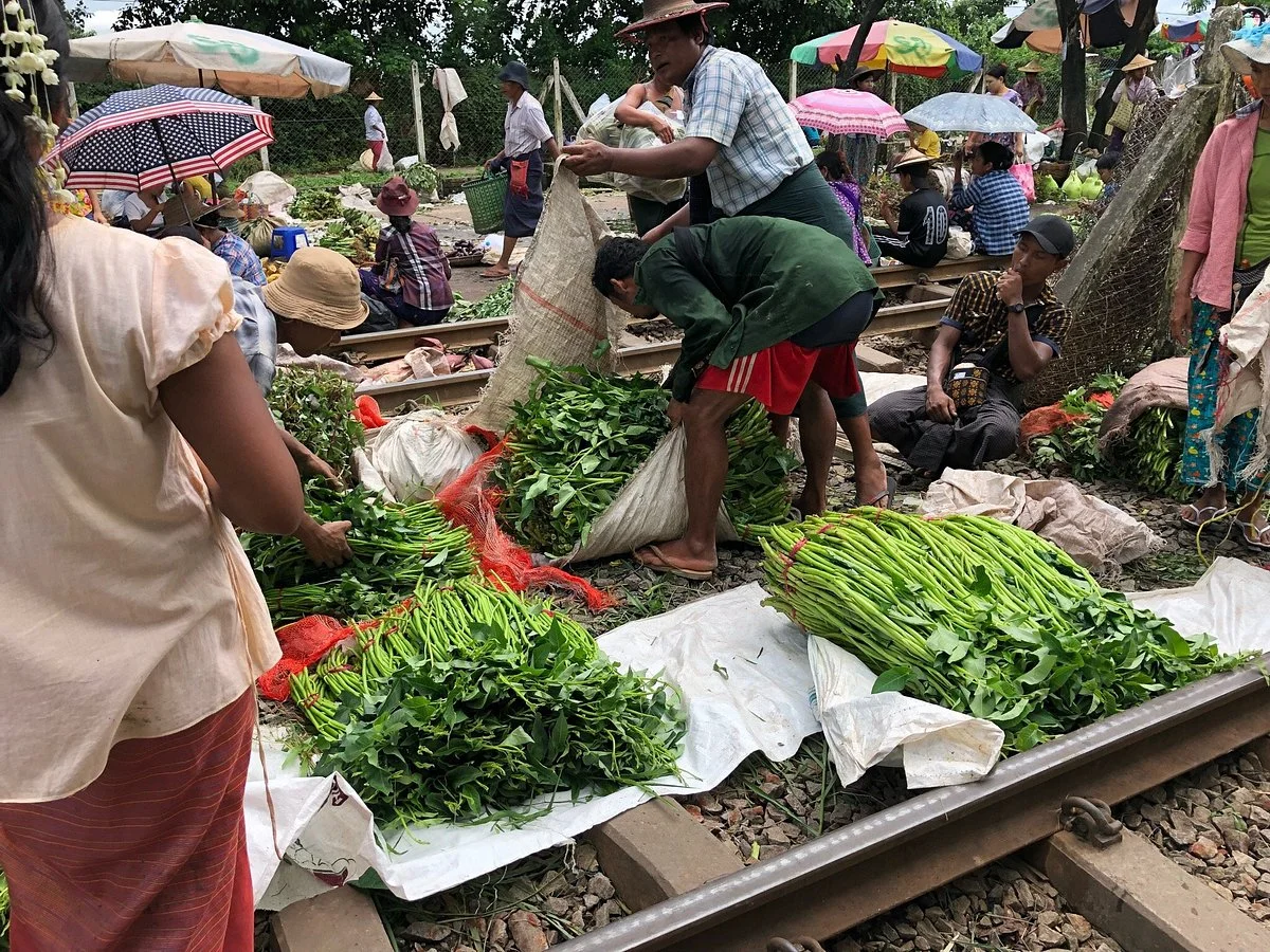 Da Nyin Gone Market