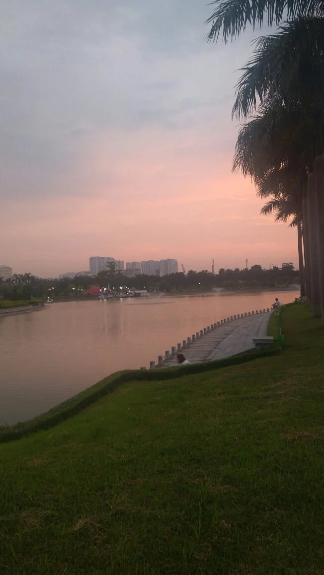 Hoa Binh Park