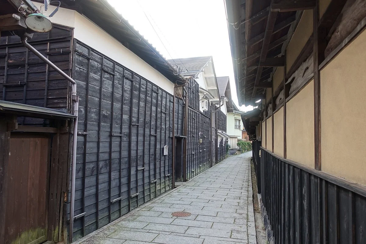 Taisho alley
