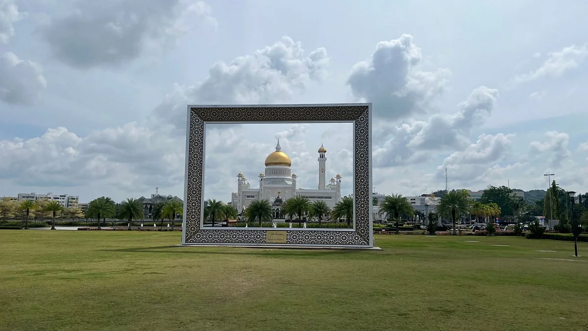 The Frame Brunei Darussalam