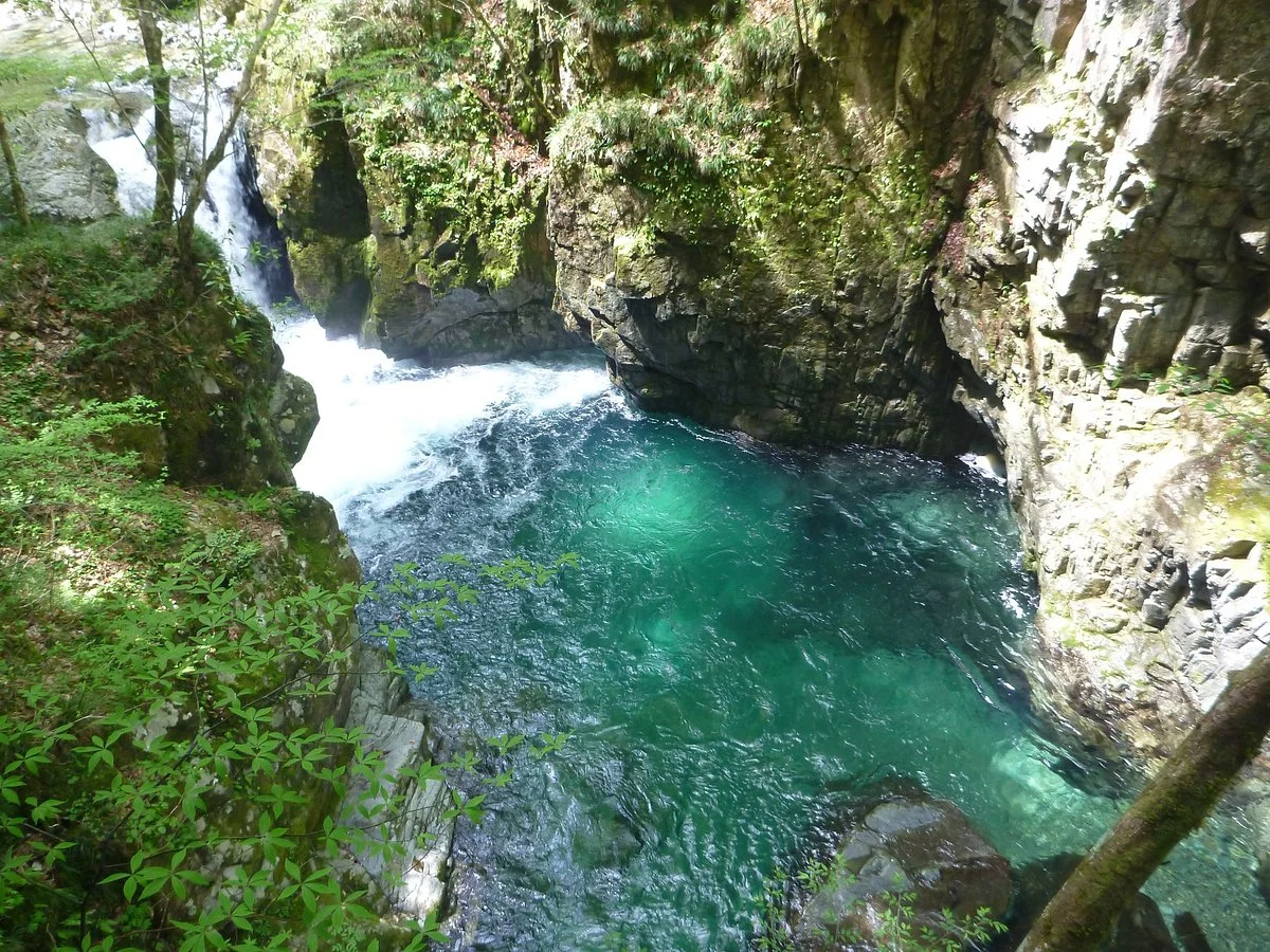 Osakacho Waterfalls