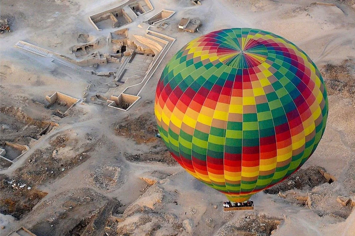 Sunrise ballooning luxor