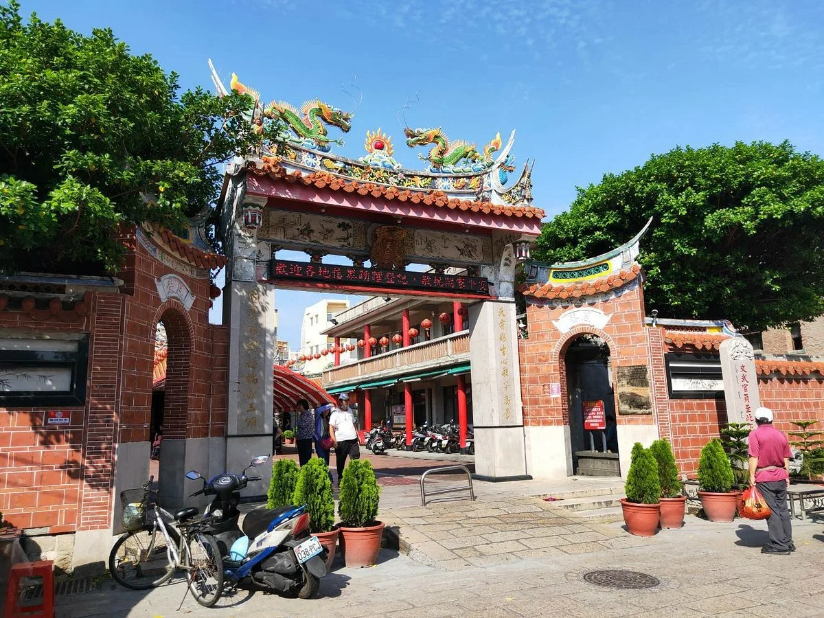 Lugang Old Street