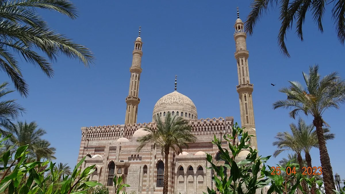 Al Mustafa Mosque