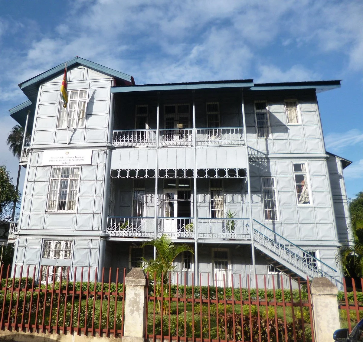 Casa de Ferro (The Iron House)