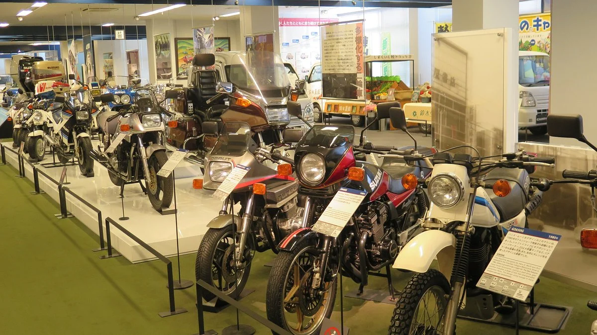 Suzuki Plaza