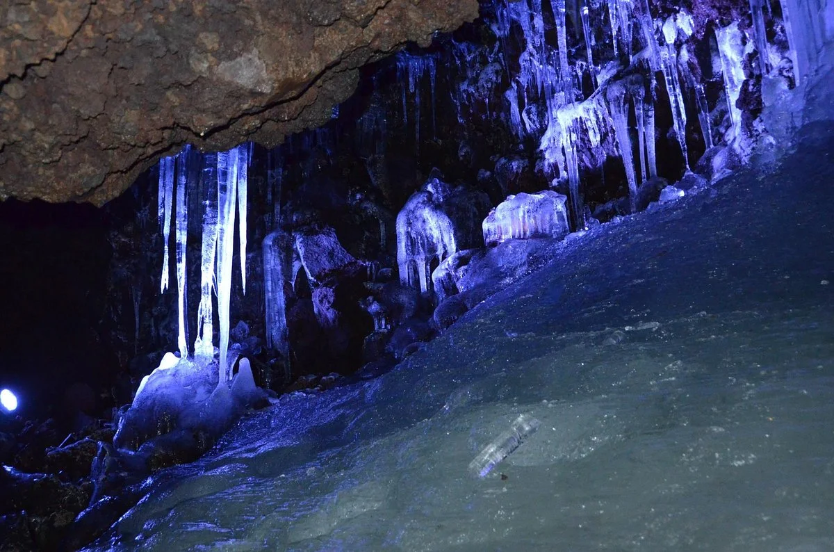 Narusawa Ice Cave