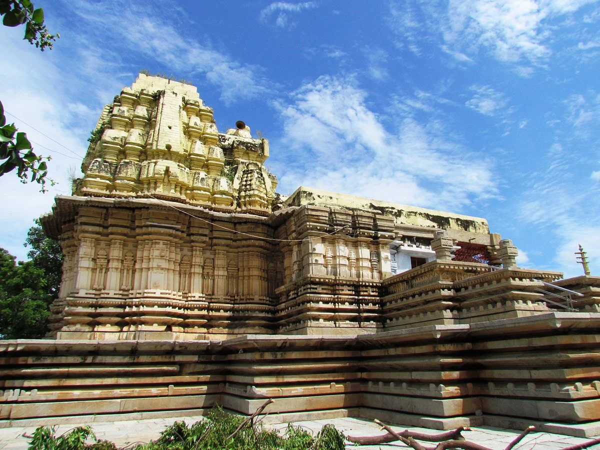 Pillalamarri Shiva Temple