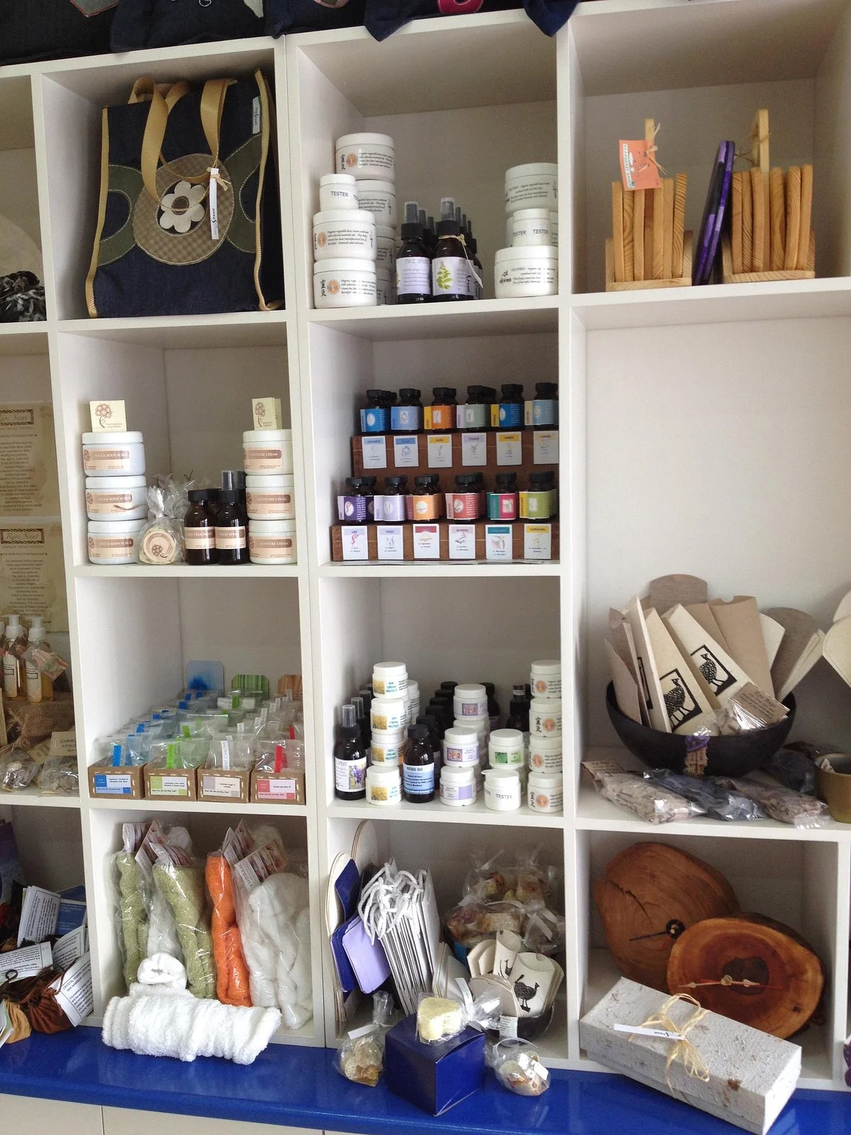 Pure & Simple Art Gallery