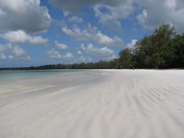 Vumawimbi Beach